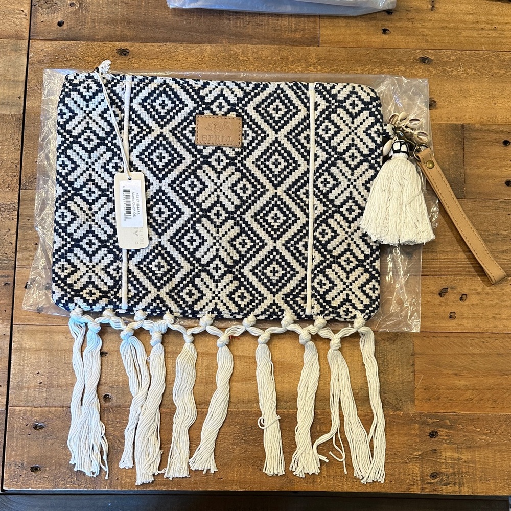 NWT Spell Atlantic Clutch